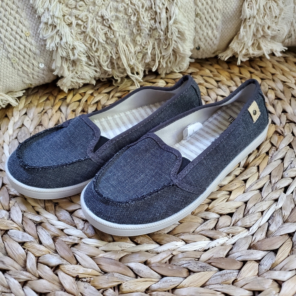 Dark grey memory foam slip-ons